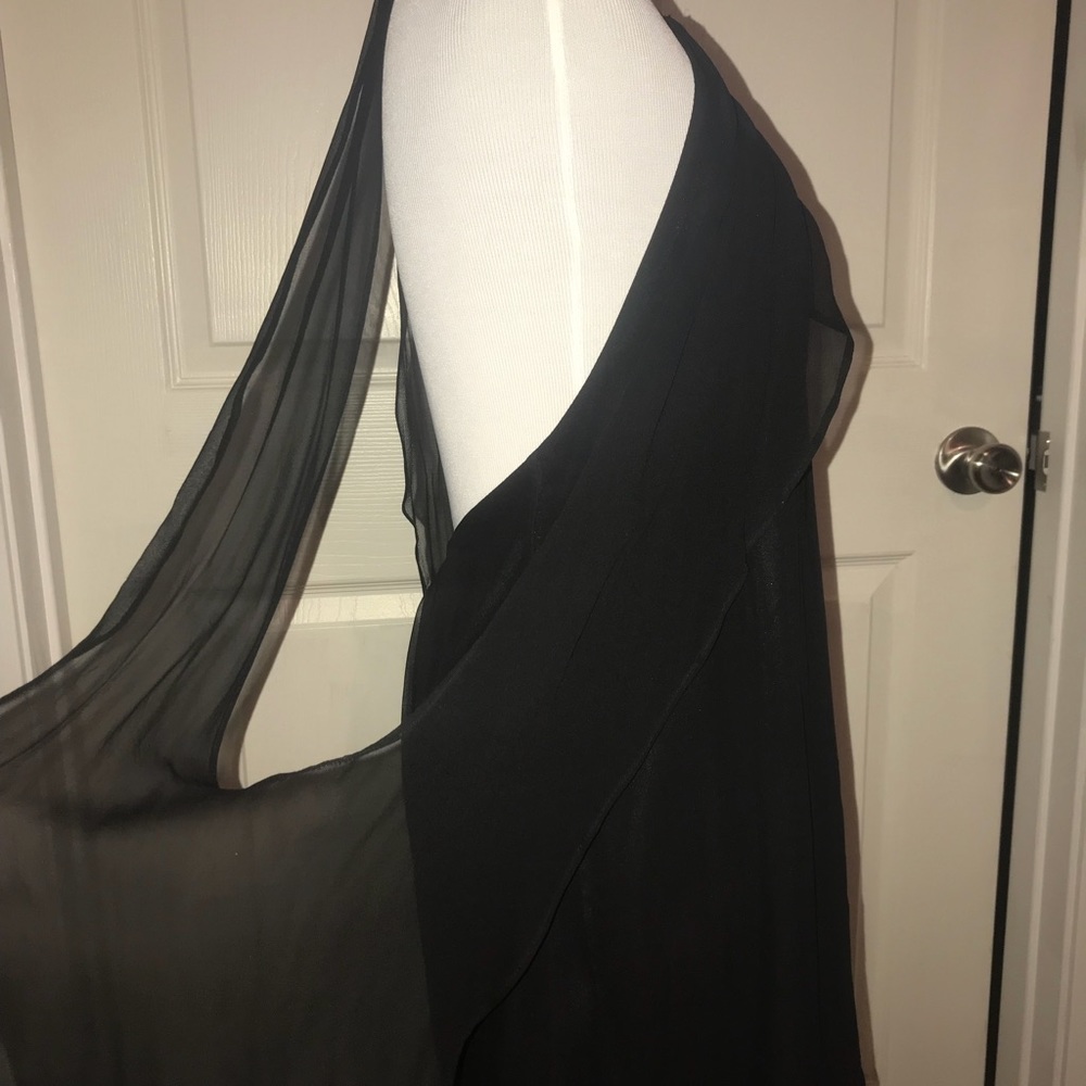 LBD - Picture 4 of 4